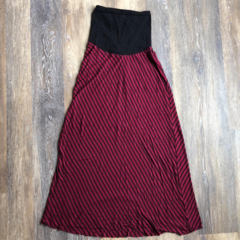 Small maternity skirt